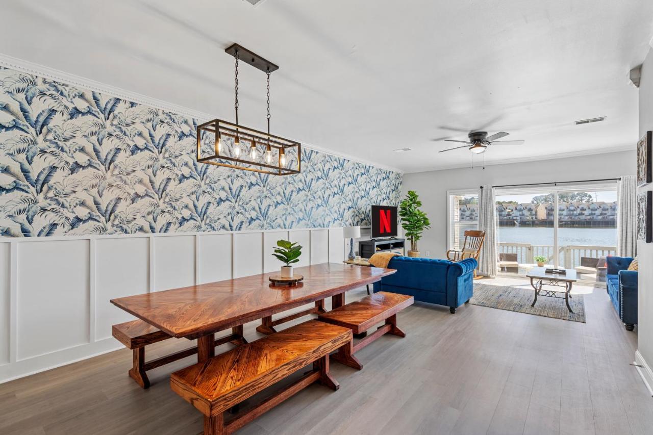 ☆Live On The Water! Lake Palmetto Palm W/ Patio - 10Min To Downtown & Beaches☆ Charleston Luaran gambar