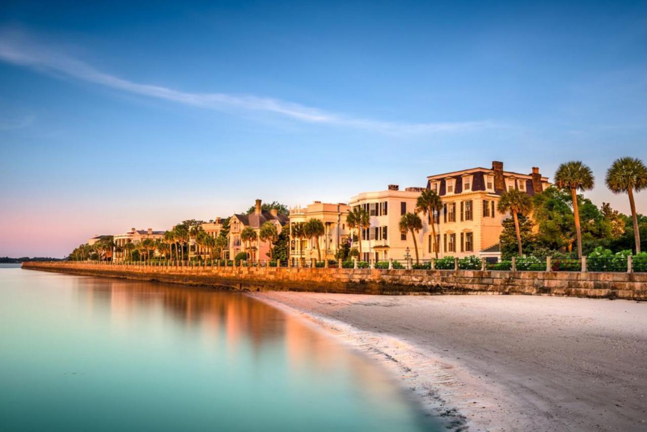 ☆Live On The Water! Lake Palmetto Palm W/ Patio - 10Min To Downtown & Beaches☆ Charleston Luaran gambar